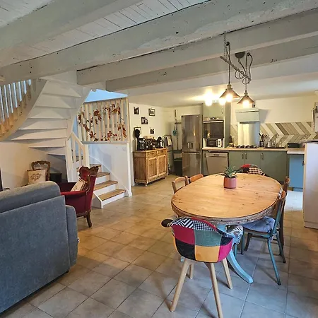 Holiday home Ker Adele, Longere Cosy Au Coeur D'un Bois