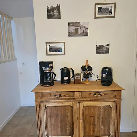 Holiday home Ker Adele, Longere Cosy Au Coeur D'un Bois