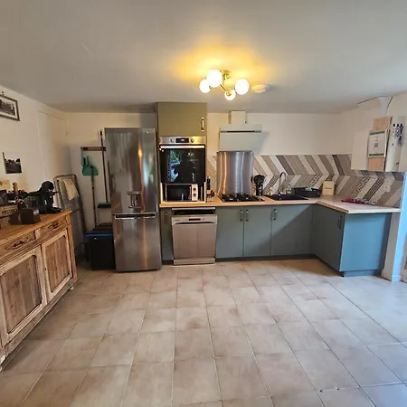 Holiday home Ker Adele, Longere Cosy Au Coeur D'un Bois Ploerdut